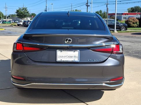 Certified 2025 Lexus ES 300h w/ Technology Package FWD image 5