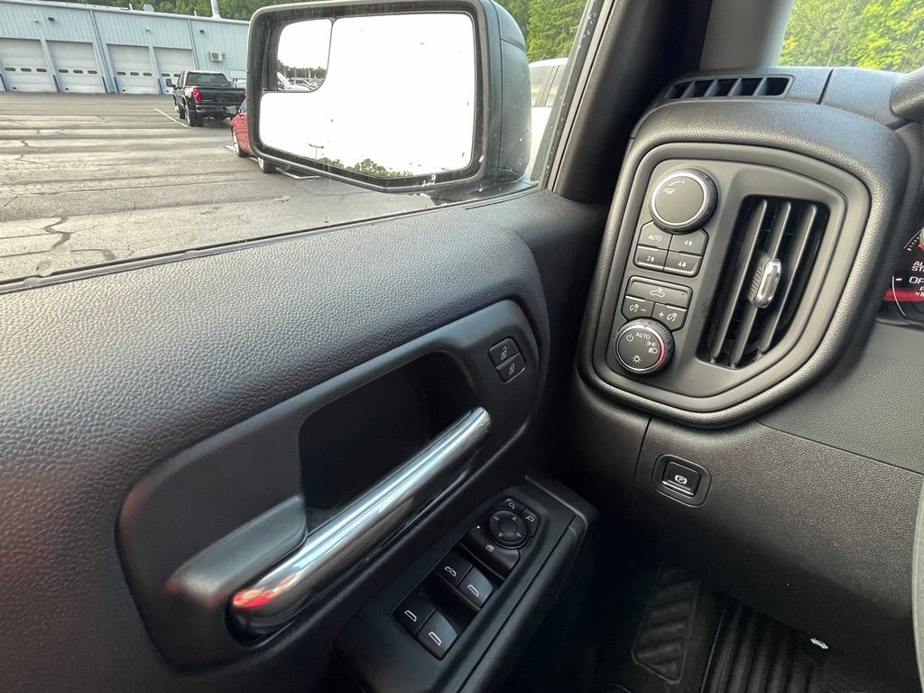 New 2026 Chevrolet Silverado 1500 Custom Trail Boss w/ Dark Appearance Package AWD/4WD image 18