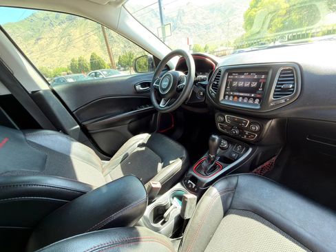 Used 2021 Jeep Compass Trailhawk AWD/4WD image 7