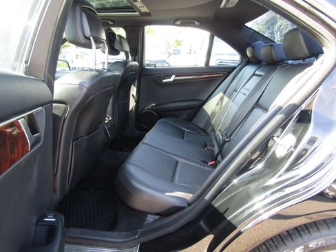 Used 2012 Mercedes-Benz C 300 4MATIC Sedan image 12