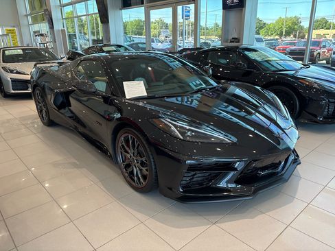 Used 2023 Chevrolet Corvette Stingray Premium Conv w/ Z51 Performance Package RWD image 2