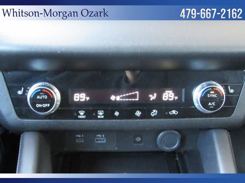 Used 2024 Mitsubishi Outlander SE FWD image 39