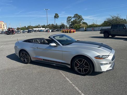 Used 2019 Ford Mustang Premium image 15