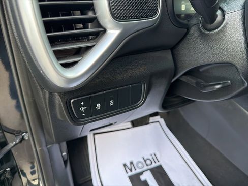 Certified 2024 Kia Soul LX w/ Option Group 015 image 29