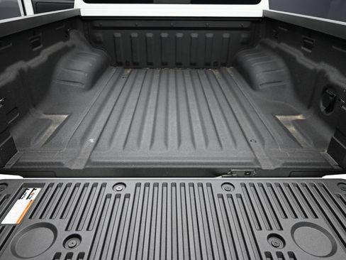 Certified 2026 Nissan Frontier S w/ S Utility Package RWD image 15