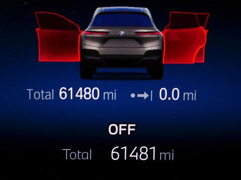 Used 2023 BMW iX xDrive50 image 31