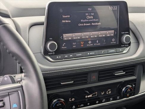 Certified 2025 Nissan Rogue SV w/ SV Premium Package FWD image 16
