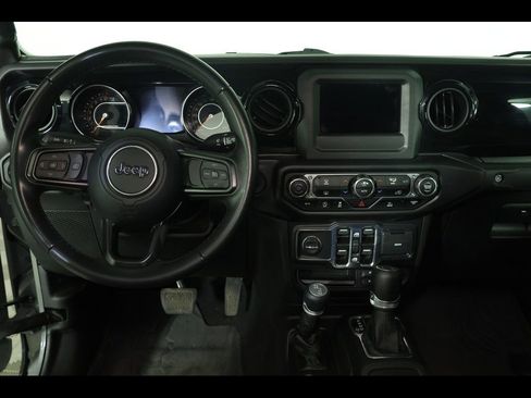 Used 2022 Jeep Gladiator Sport AWD/4WD image 16