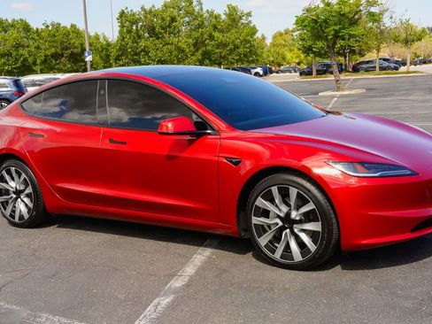 Used 2025 Tesla Model 3 Long Range RWD image 7