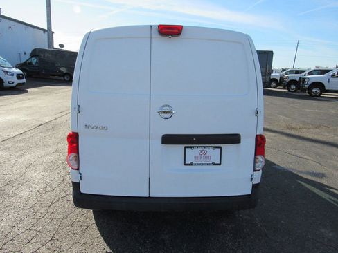 Used 2017 Nissan NV200 S image 6