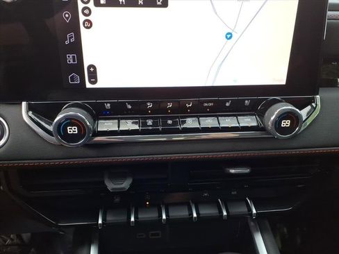 Used 2024 Chevrolet Colorado Z71 w/ Z71 Convenience Package 2 image 27