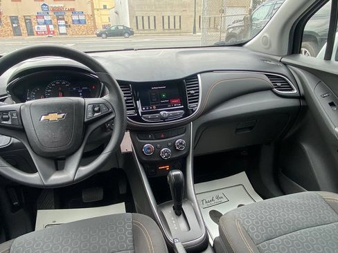 Used 2020 Chevrolet Trax LS w/ Tint and Cruise Package FWD image 15