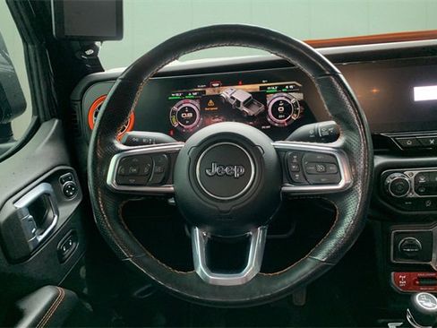 Certified 2021 Jeep Gladiator Mojave image 24