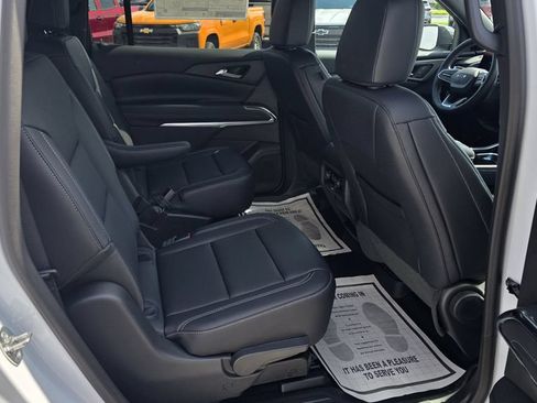 New 2026 Chevrolet Traverse LT w/ Midnight/Sport Edition FWD image 7