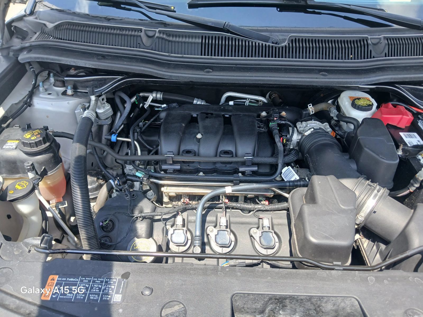 Used 2018 Ford Explorer XLT w/ Equipment Group 202A AWD/4WD image 27