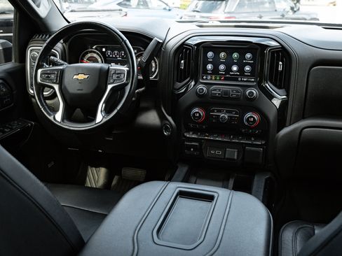 Used 2020 Chevrolet Silverado 2500 LTZ w/ LTZ Premium Package image 29