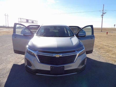 Used 2024 Chevrolet Equinox LT image 17