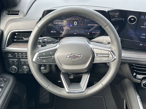 New 2026 Chevrolet Suburban Z71 image 27