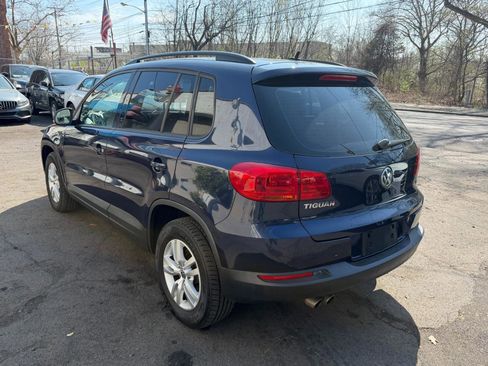 Used 2016 Volkswagen Tiguan S image 6