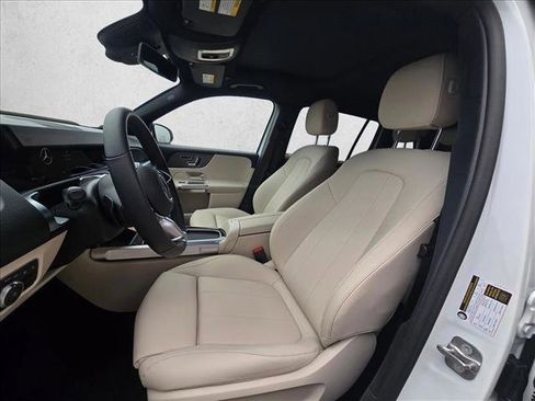 Certified 2025 Mercedes-Benz GLB 250 image 16