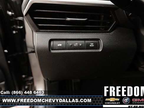 Used 2024 Nissan Altima 2.5 SR FWD image 19