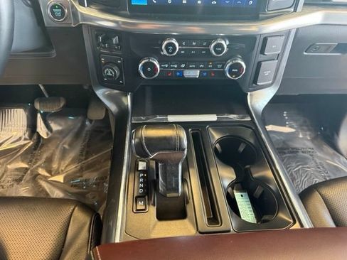 Used 2022 Ford F150 Lariat AWD/4WD image 16