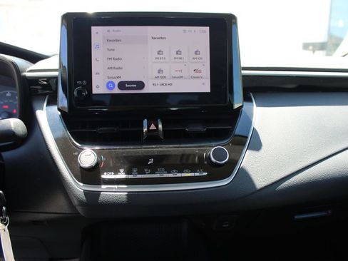 Used 2023 Toyota Corolla LE FWD image 21