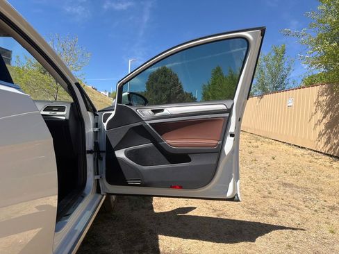 Used 2017 Volkswagen Golf Alltrack SE image 28