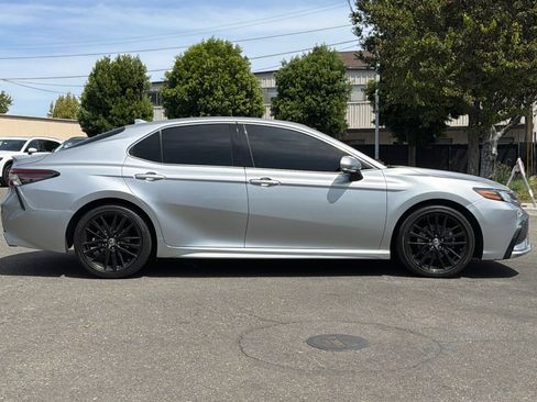 Used 2023 Toyota Camry XSE FWD image 3
