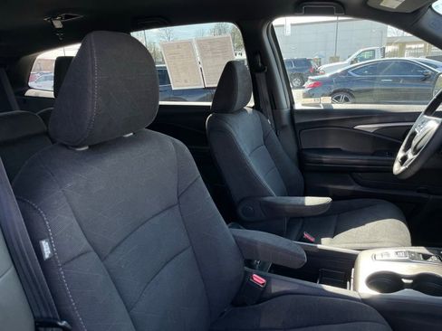 Certified 2022 Honda Pilot Sport image 30