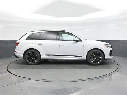 New 2026 Audi Q7 3.0T Premium Plus image 8