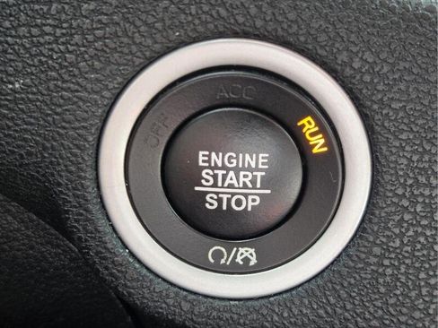 Certified 2021 Dodge Charger SXT RWD image 28