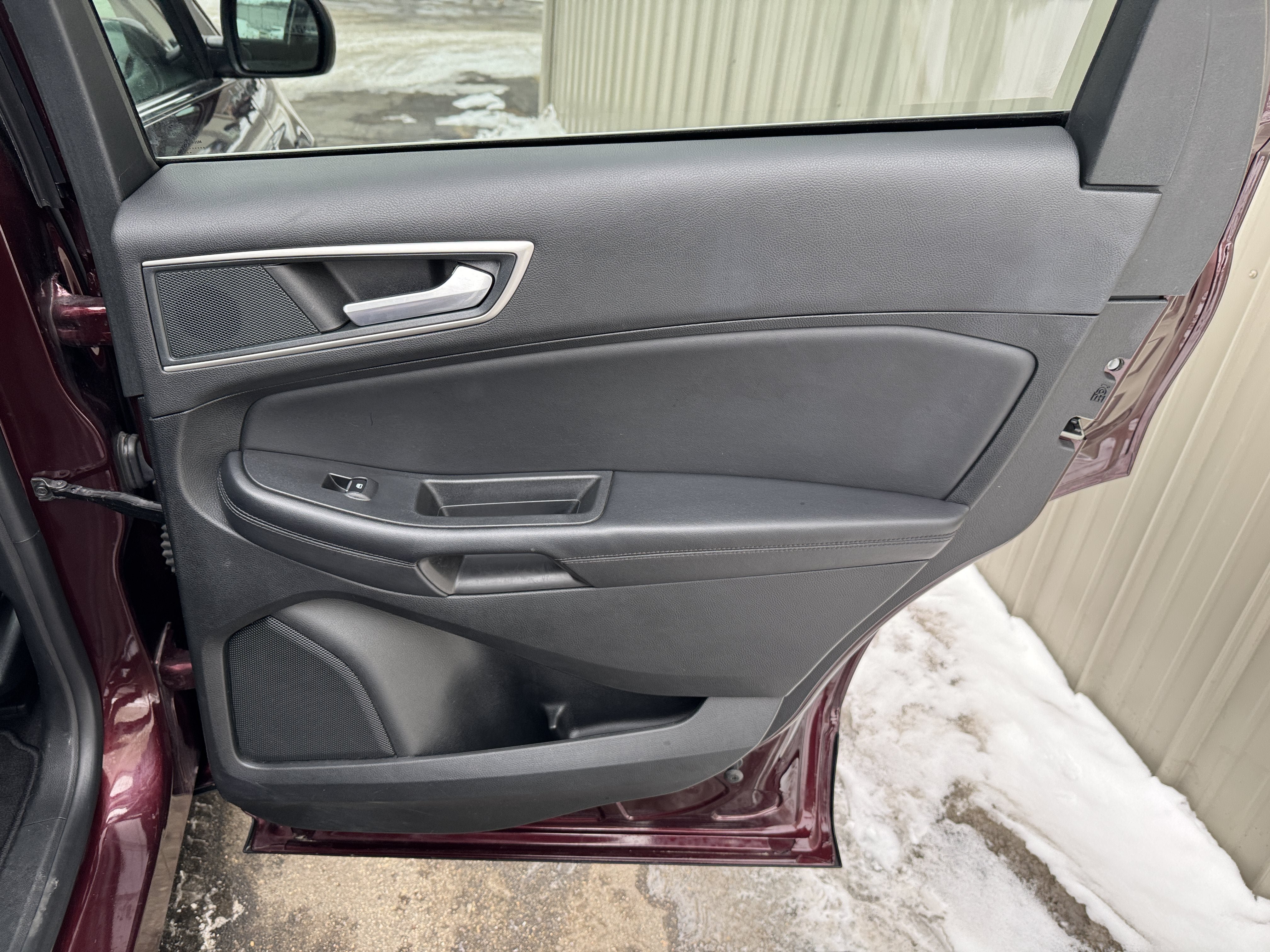 Used 2024 Ford Edge SEL AWD/4WD image 29