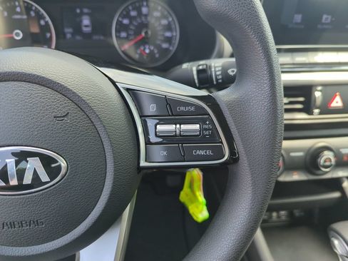 Used 2021 Kia Forte LXS FWD image 23