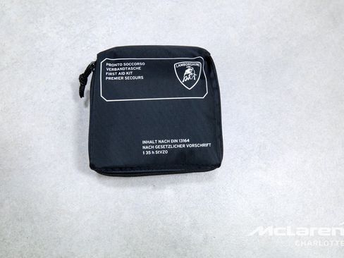 Used 2025 Lamborghini Urus S AWD/4WD image 32