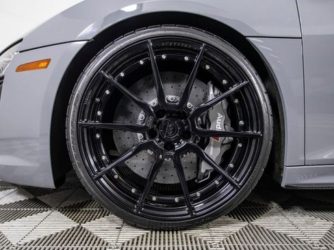 Used 2018 Audi R8 V10 plus image 40