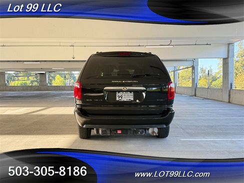 Used 2006 Chrysler Town & Country Touring w/ Trailer Tow Prep Group FWD image 15