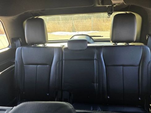 Used 2021 Ford Expedition XLT image 16