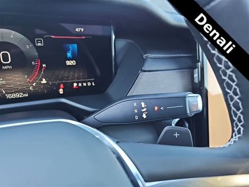 Used 2024 GMC Acadia Denali image 21