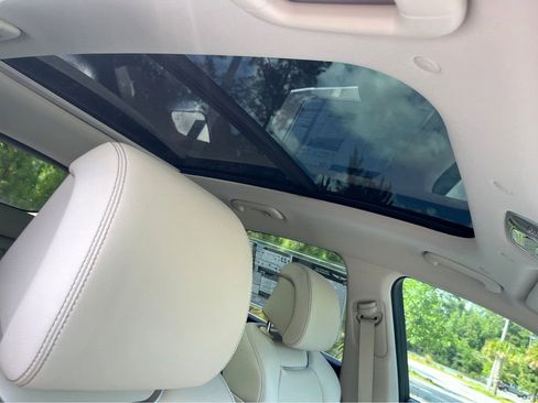 New 2026 Genesis GV70 2.5T Advanced AWD/4WD image 16