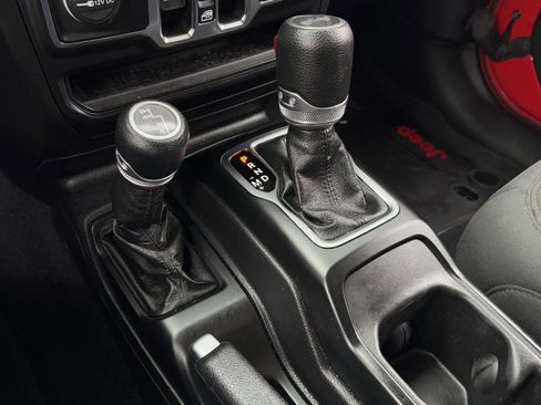 Used 2021 Jeep Wrangler Unlimited Sport image 20