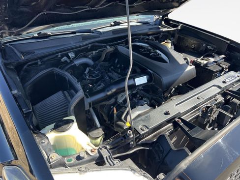 Used 2017 Toyota Tacoma TRD Sport image 46