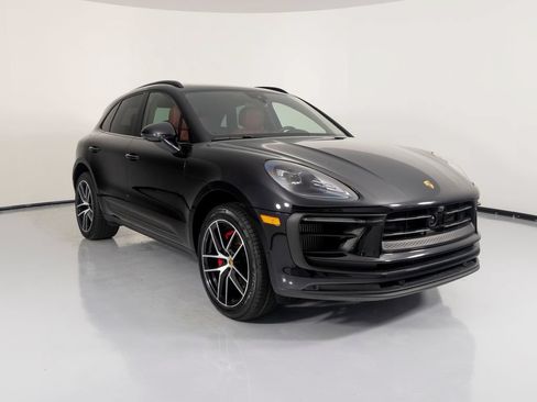 Certified 2023 Porsche Macan S AWD/4WD image 13