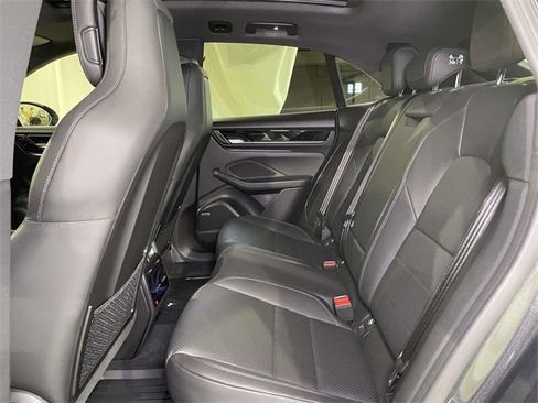 New 2025 Porsche Macan 4 Electric image 19