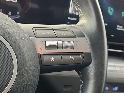 Used 2025 Hyundai Kona SEL FWD image 19