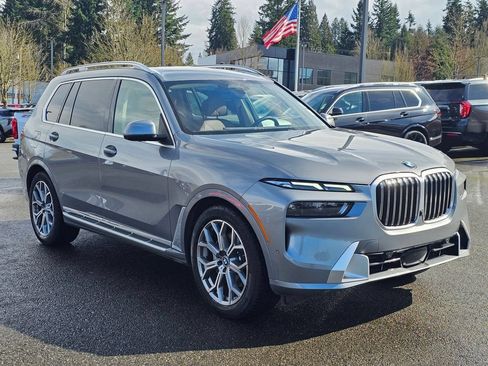 Used 2026 BMW X7 xDrive40i AWD/4WD image 3