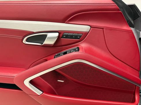 Certified 2022 Porsche 718 Boxster RWD image 39