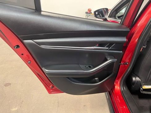 Used 2021 MAZDA MAZDA3 s image 19