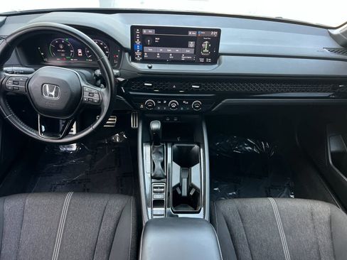 Used 2024 Honda Accord Sport image 4