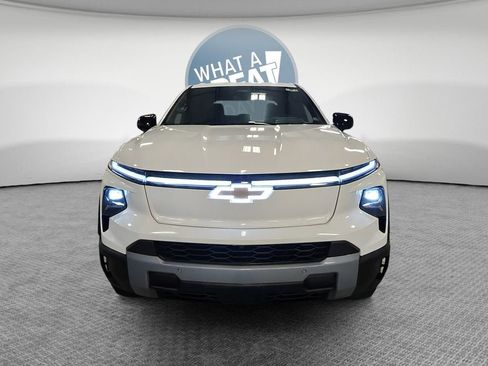 New 2026 Chevrolet Silverado EV LT image 9